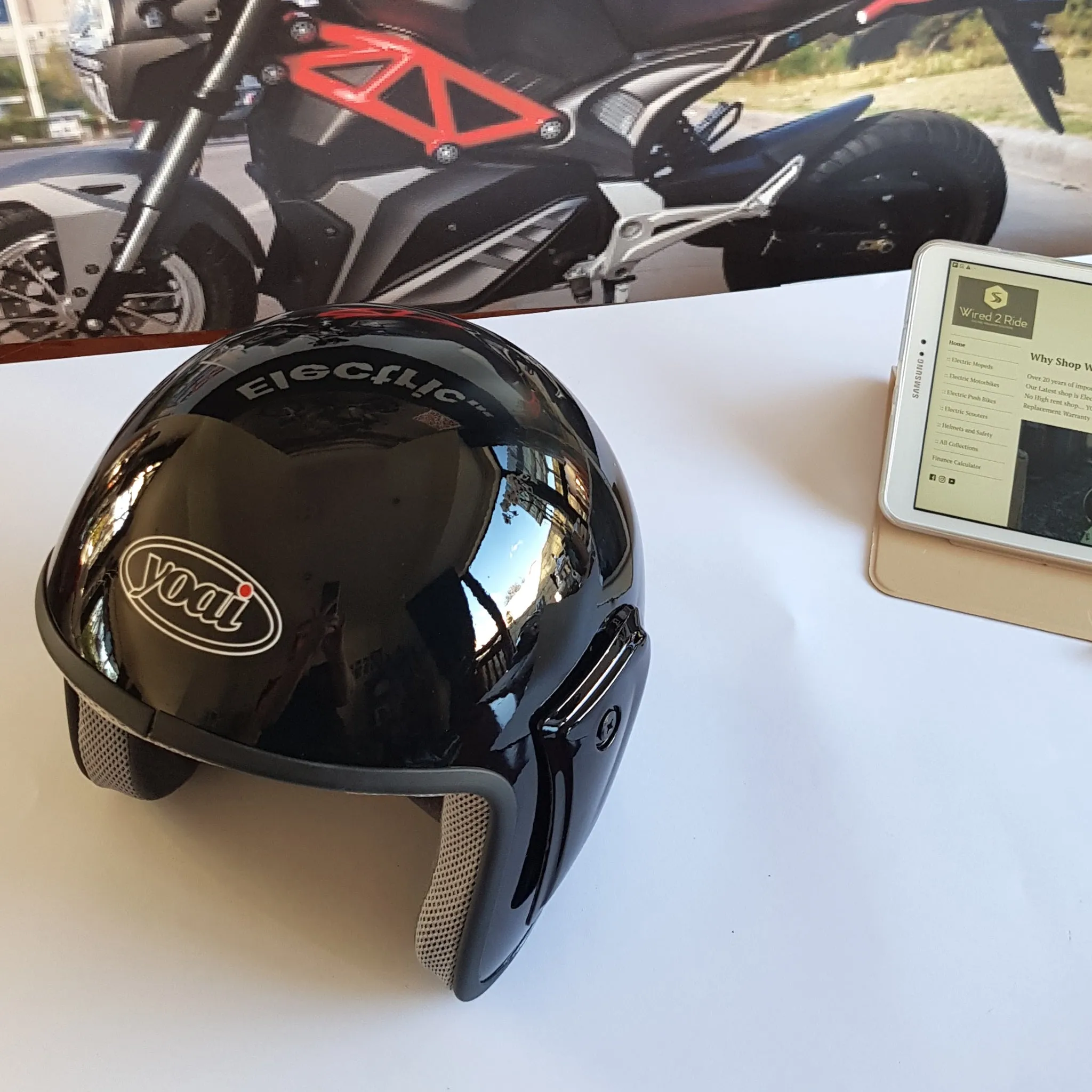 Moped Helmet With Visor WH2 Black